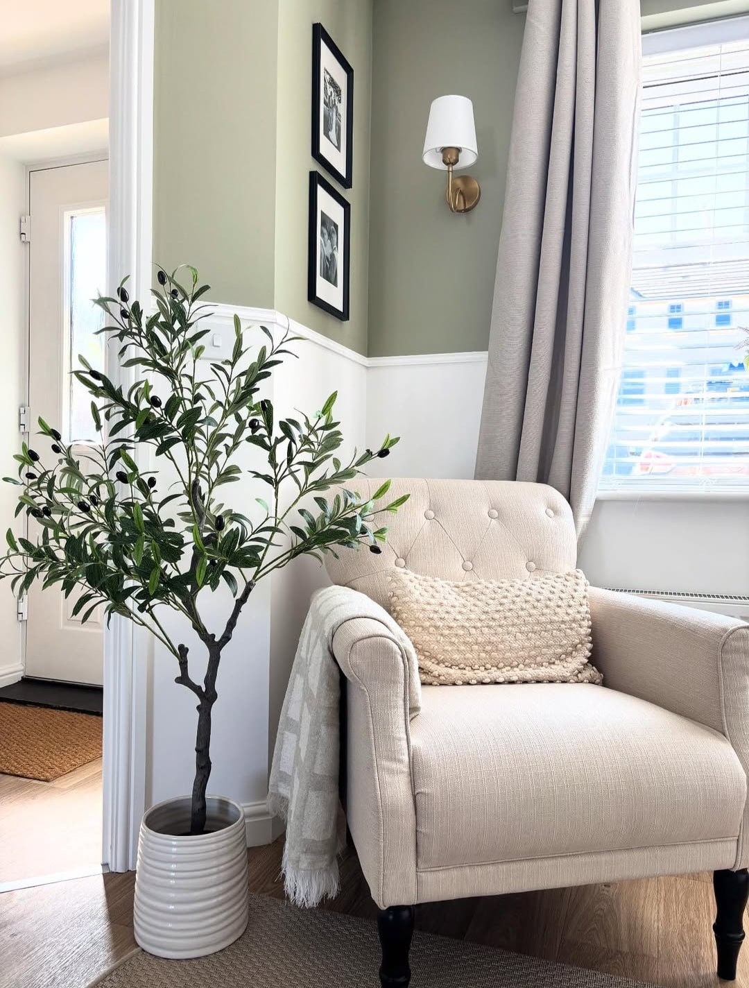 Dulux Overtly Olive 2