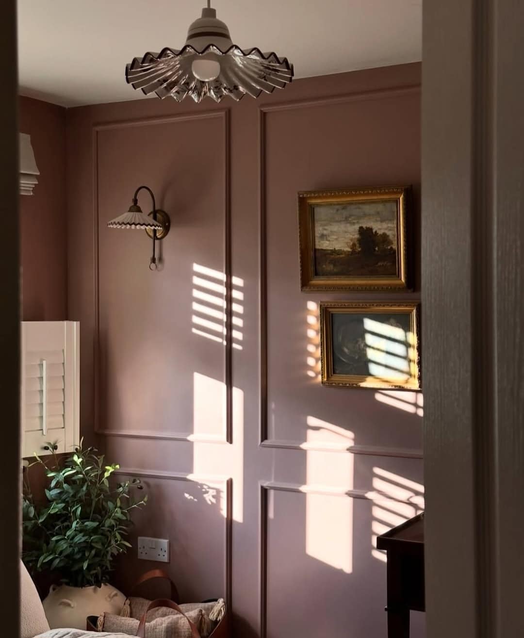 Sulking Room Pink living room