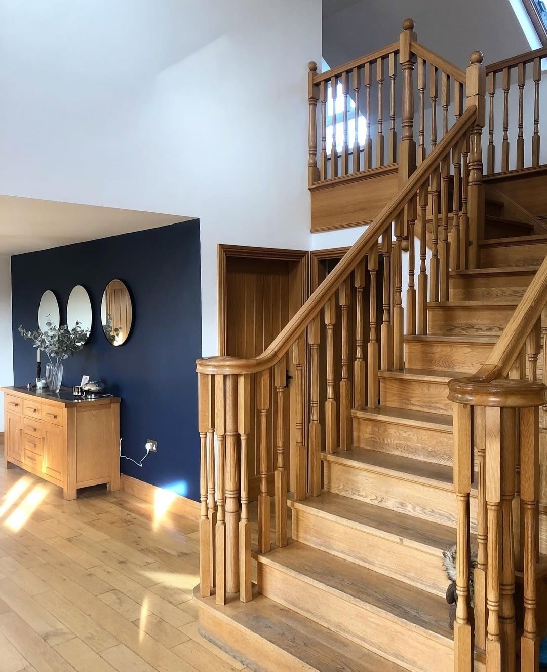 What colours go with Dulux Sapphire Salute 2