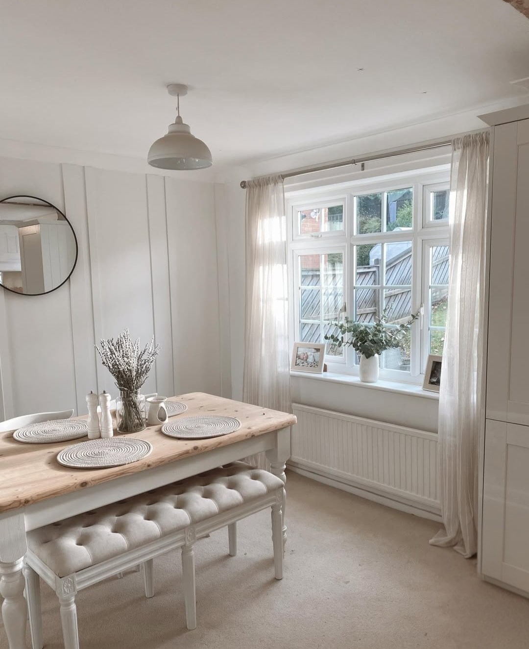 Dulux Fine Cream