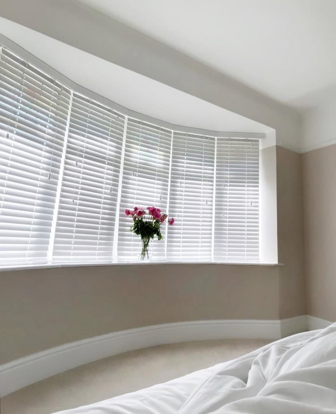 Dulux Gentle Fawn 8