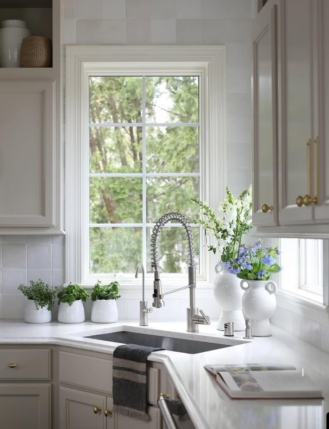 Kitchen windows over sink ideas 3