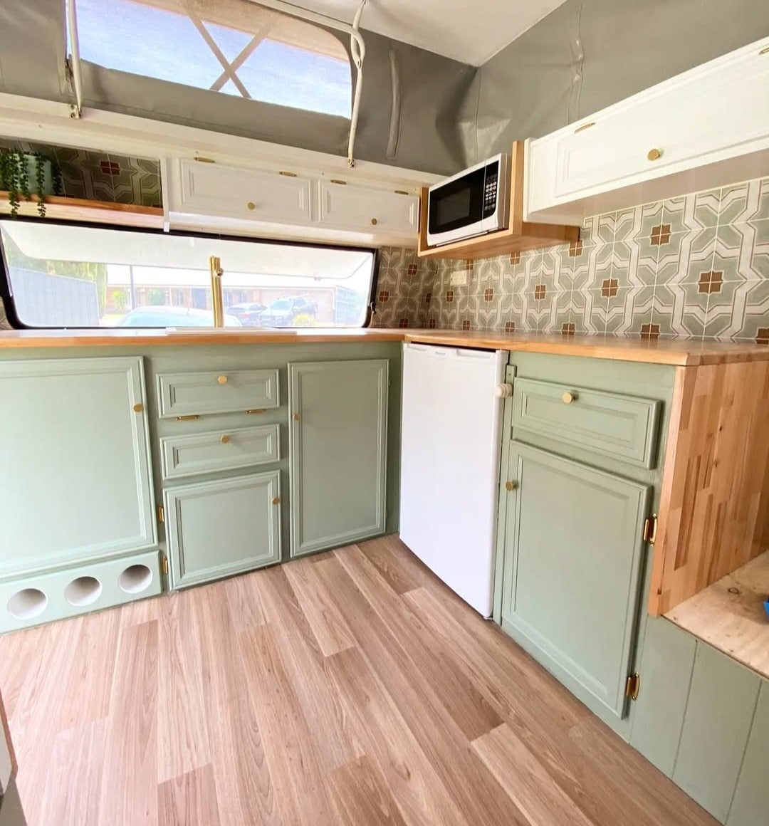 Small caravan interiors ideas 4