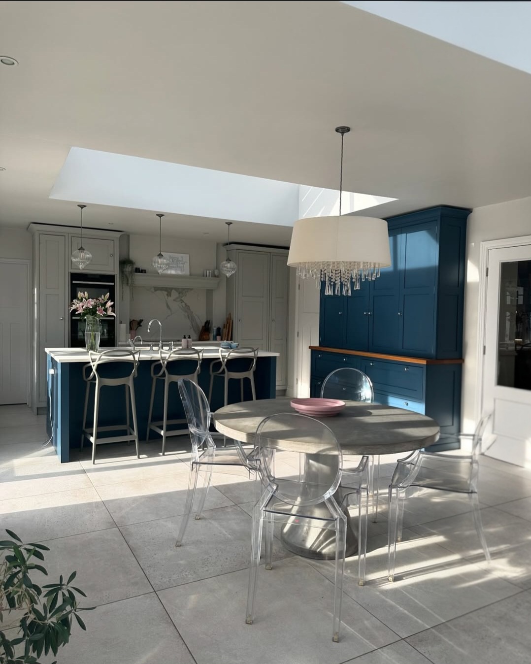 Blue and grey kitchen ideas 4