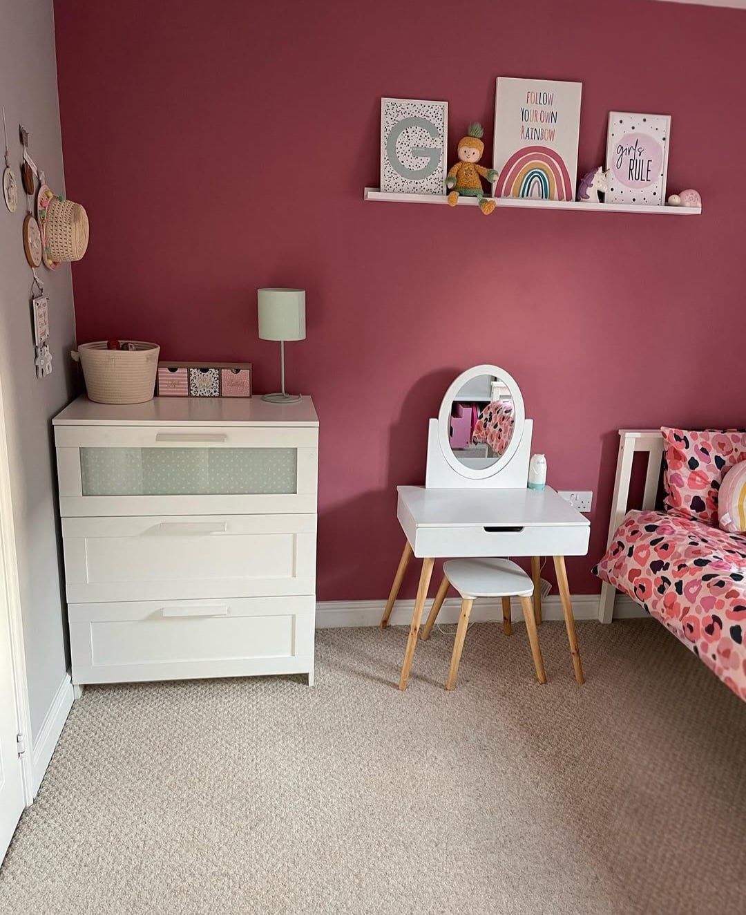 Dulux Raspberry Diva