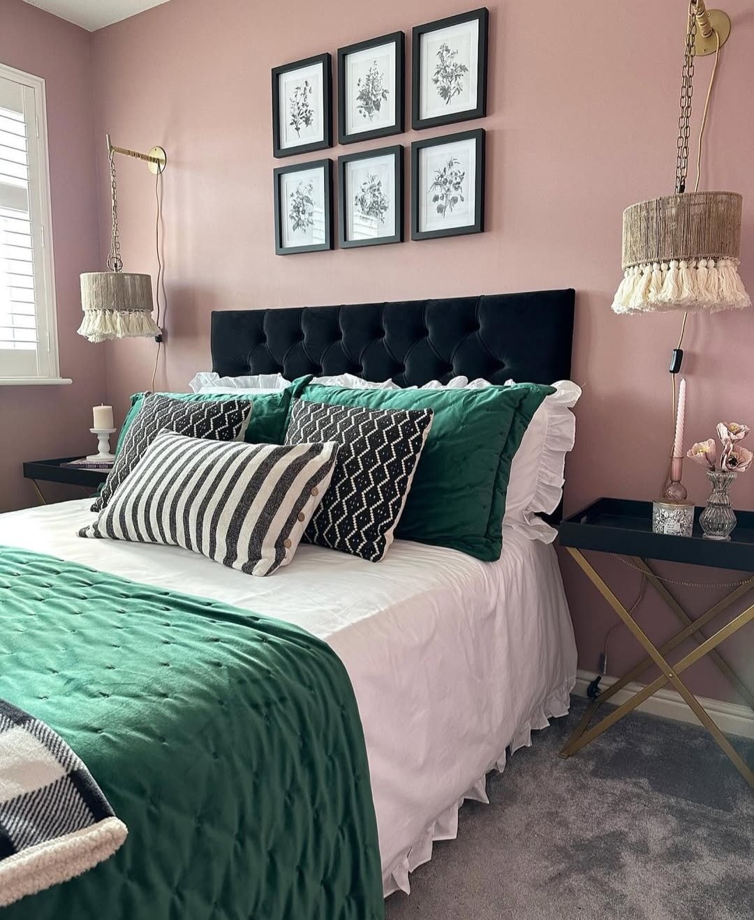 What colours go with Dulux Pressed Petal 2