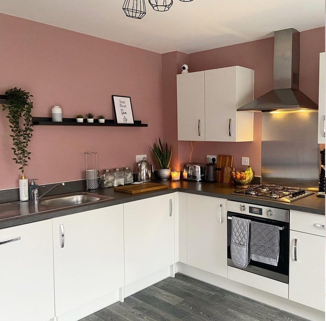 What colours go with Dulux Pressed Petal 4