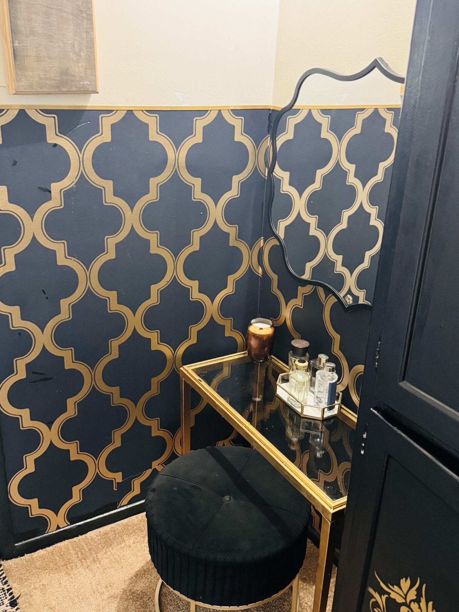 11 Half Painted Walls Hallway Ideas For A Stunning Impact Sleekchic