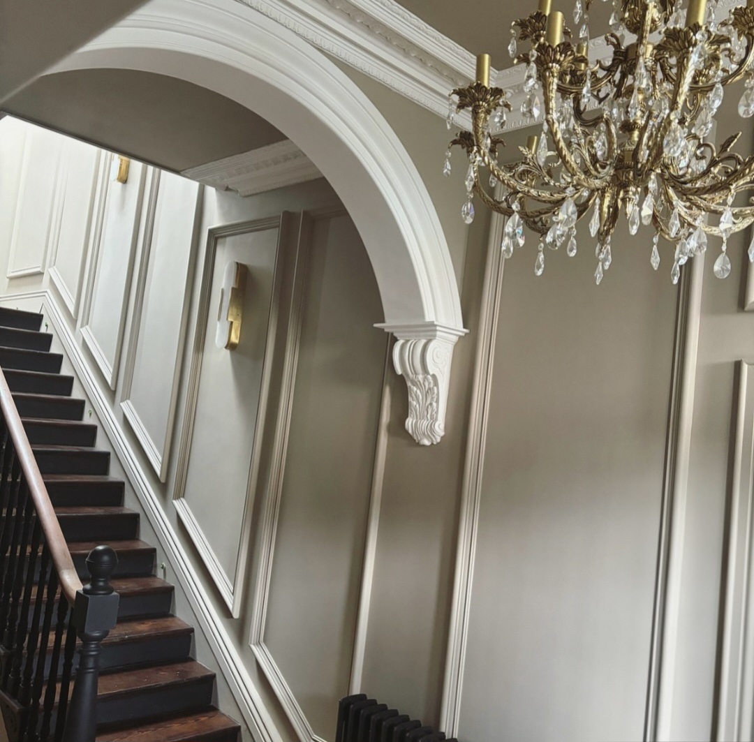 Taupe Hallway Ideas 4
