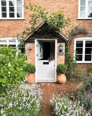 19 Front Porch Ideas UK That Leave A Lasting Impression