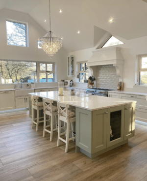 21 Stunning Vaulted Ceiling Lighting Ideas - Sleek-chic Interiors