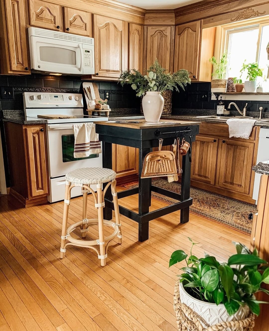 Oak cabinet kitchen flooring 2