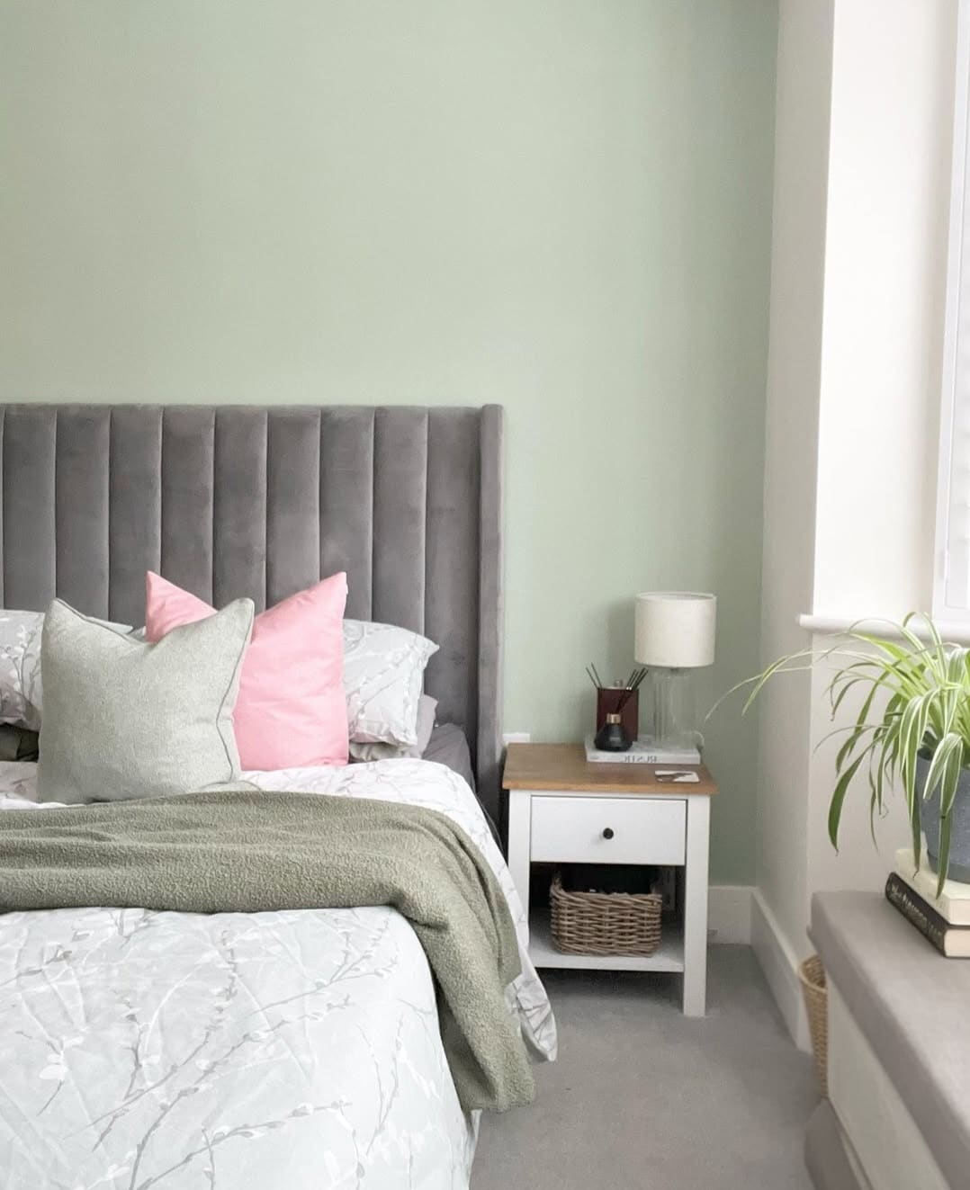 Sage green bedroom ideas 2 2