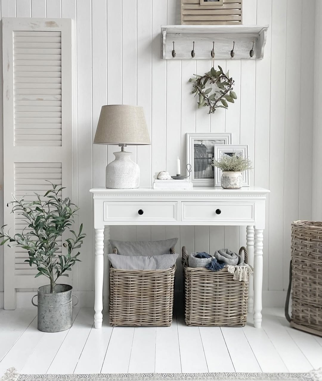 White hallway ideas 4 1