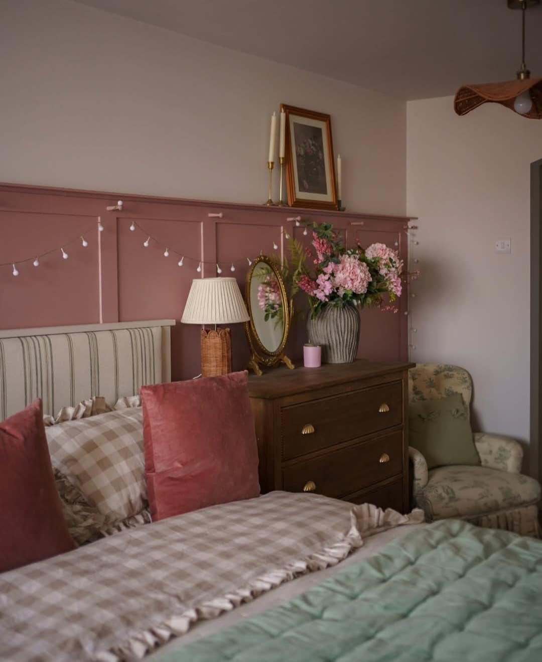 Two tone bedroom paint colours 2