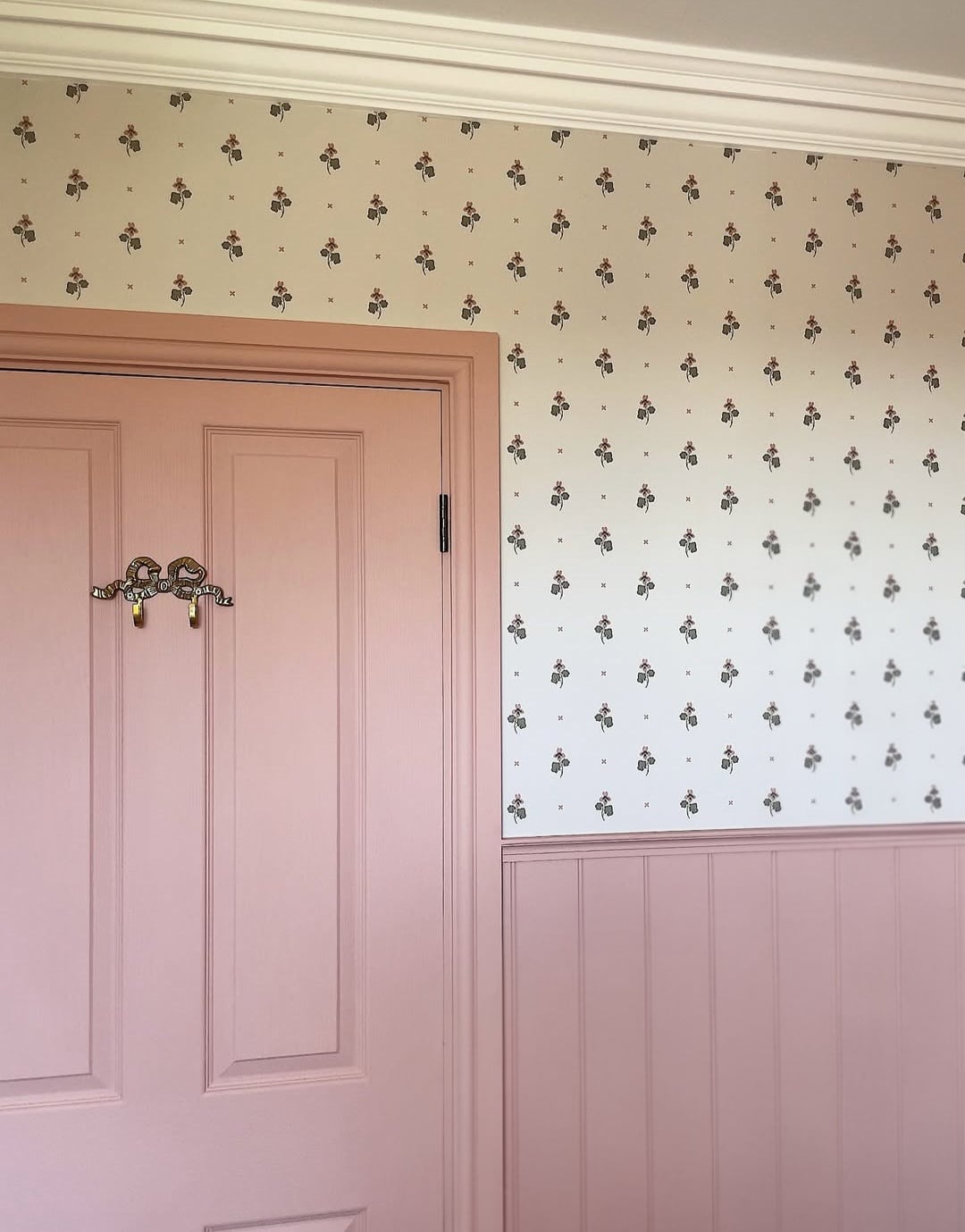 Two tone bedroom paint colours 3
