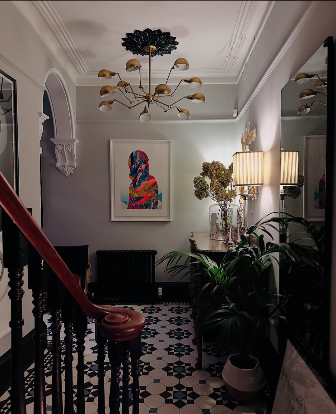 Black and gold hallway ideas 2