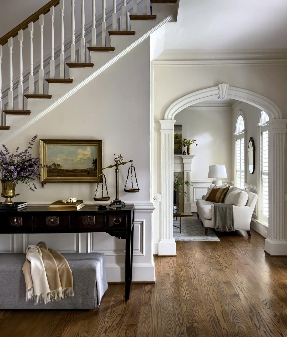 entryway into living room 21