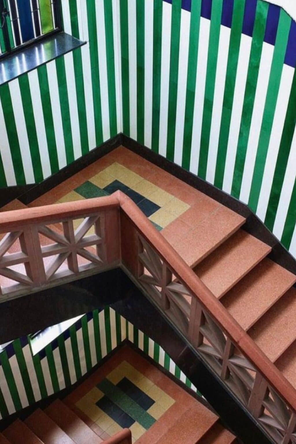 Step Into Glamour With These 19 Art Deco Hallway Ideas Sleekchic Interiors