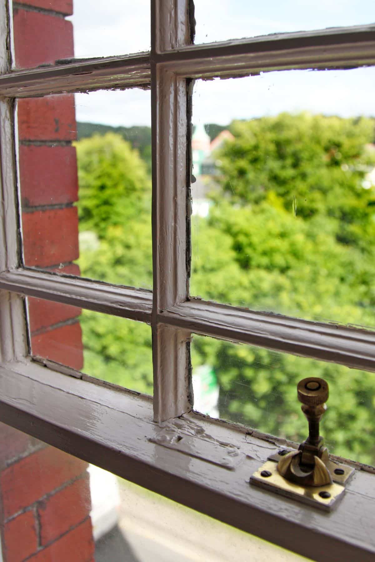 Sash Window DraughtProofing for an EnergyEfficient Home Sleekchic