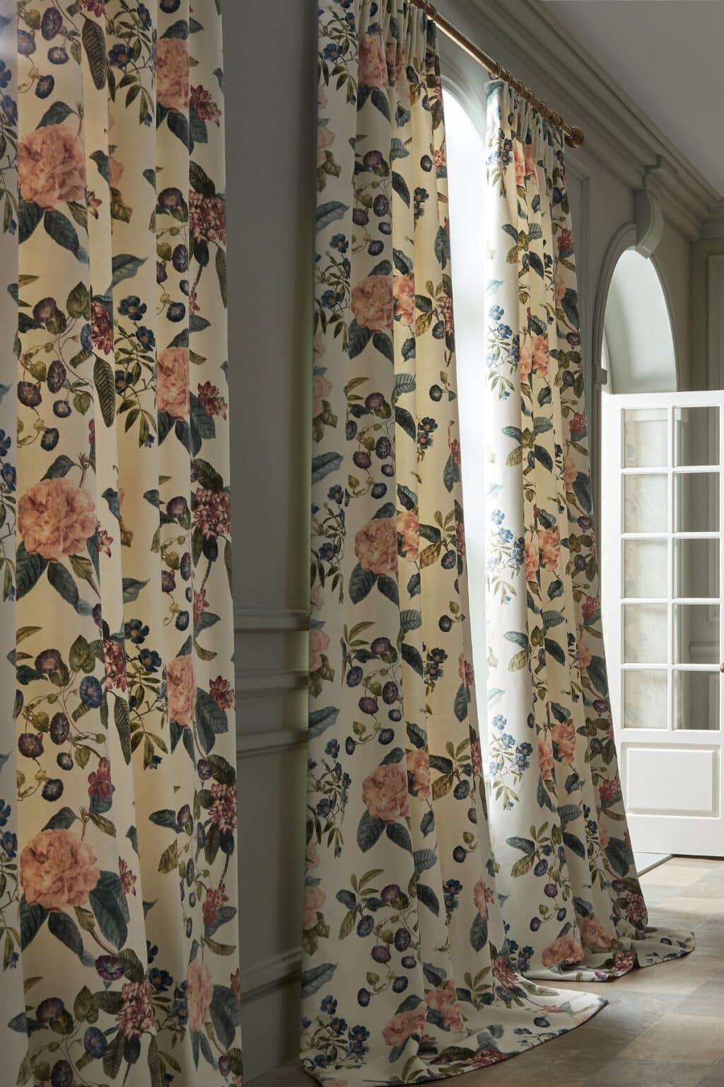 Hallway Curtains Unpacked: The Best Colours, Length & Ideas