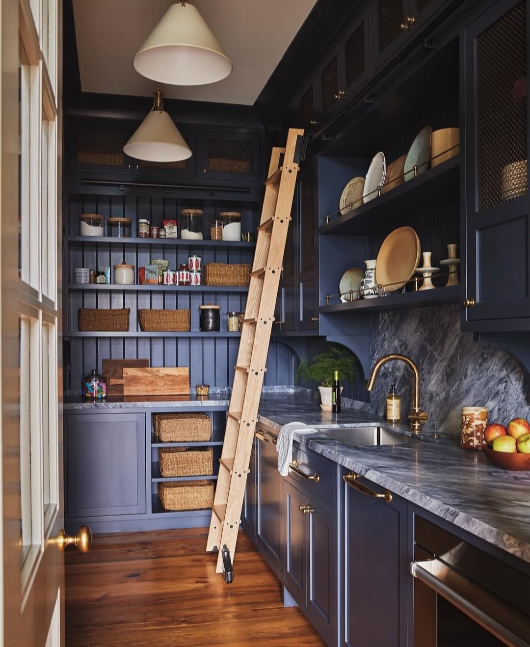 Farrow Ball Railings Kitchen 2