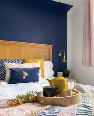 What Colours Go With Dulux Sapphire Salute? - Sleek-chic Interiors