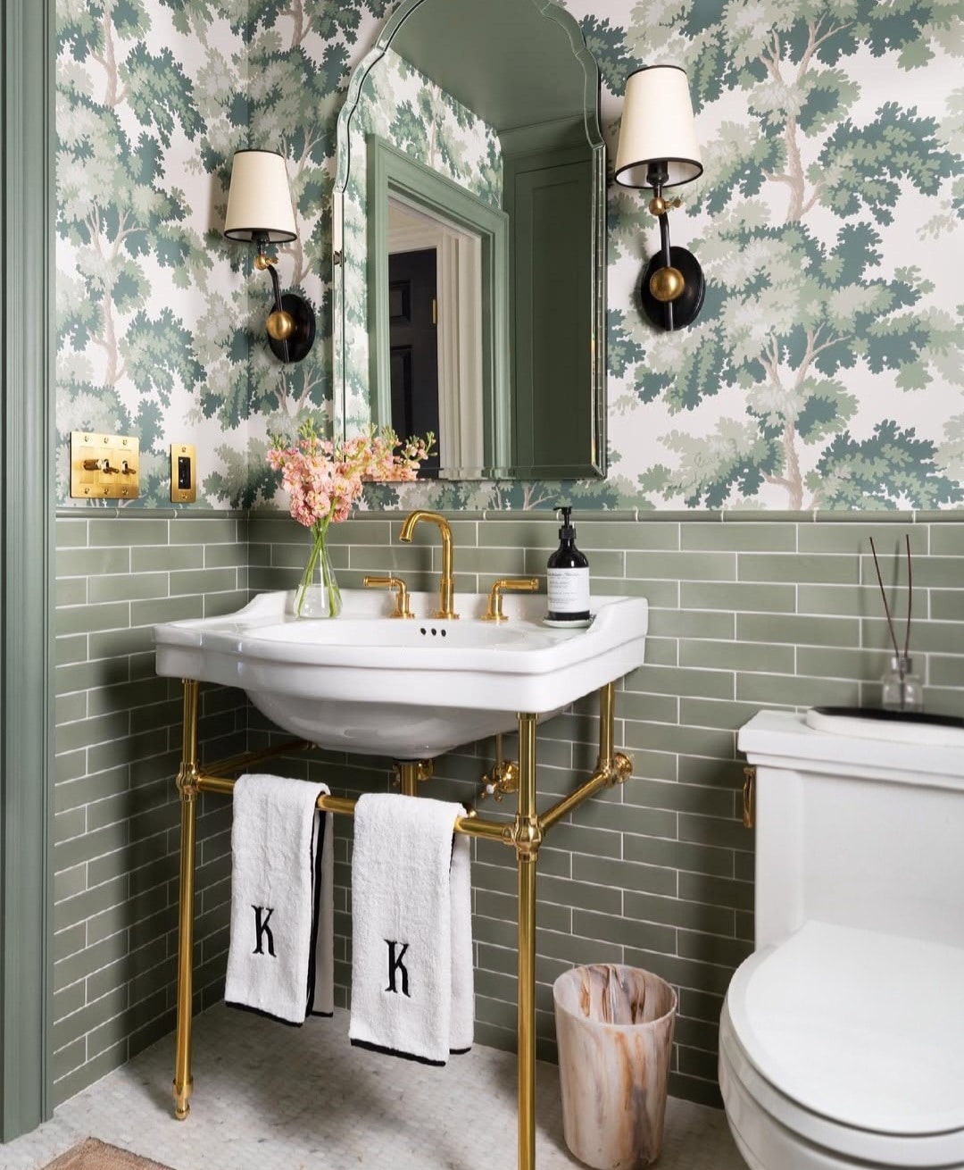 Small bathroom tile ideas 2