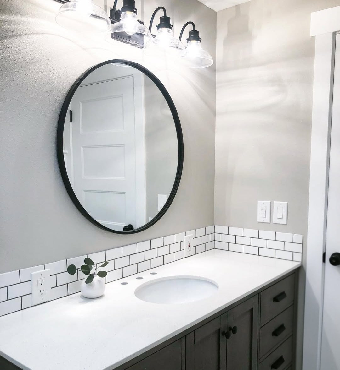 Sherwin Williams Agreeable Gray 2