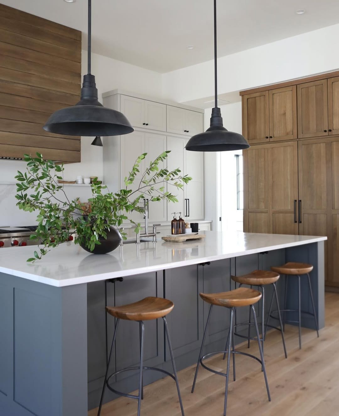 Sherwin Williams Agreeable Gray 4