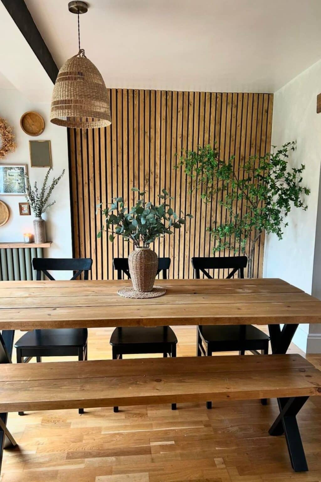 Make A Statement With These 25 Dining Room Accent Wall Ideas