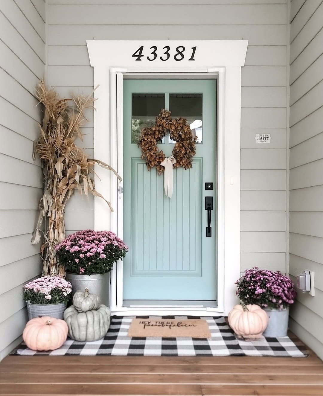 Fall porch decor 4 1