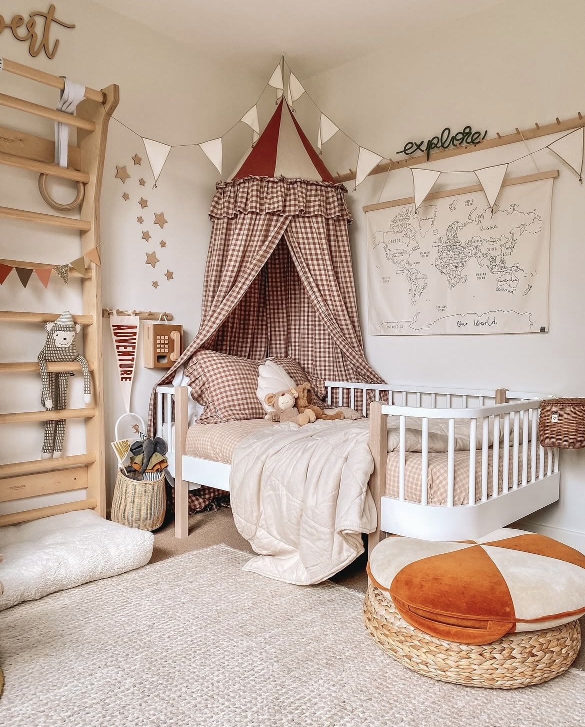 luxury kids bedroom 10