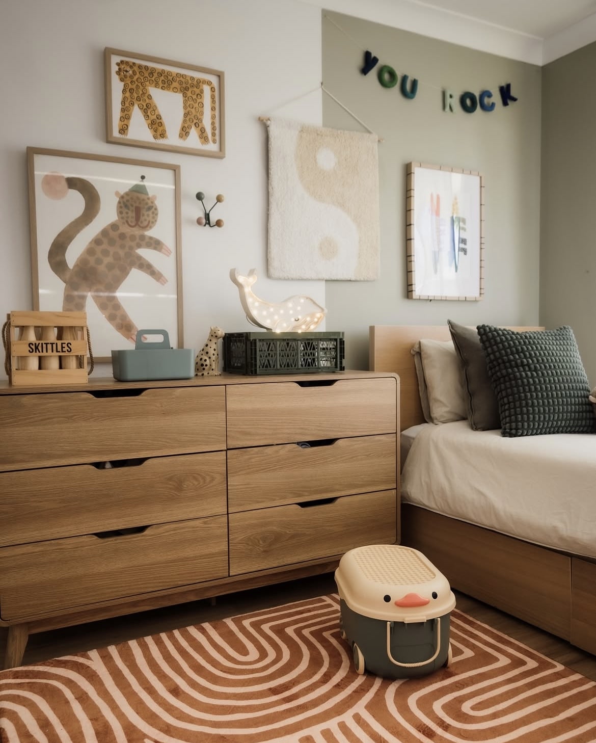 luxury kids bedroom 13