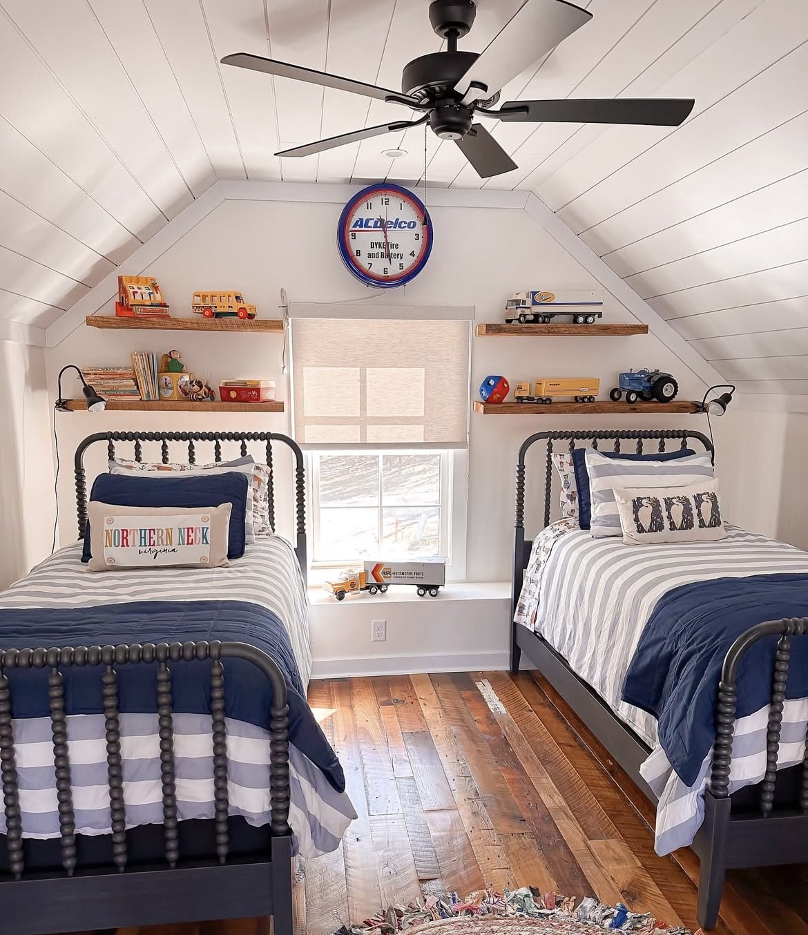 shared kids bedroom 14