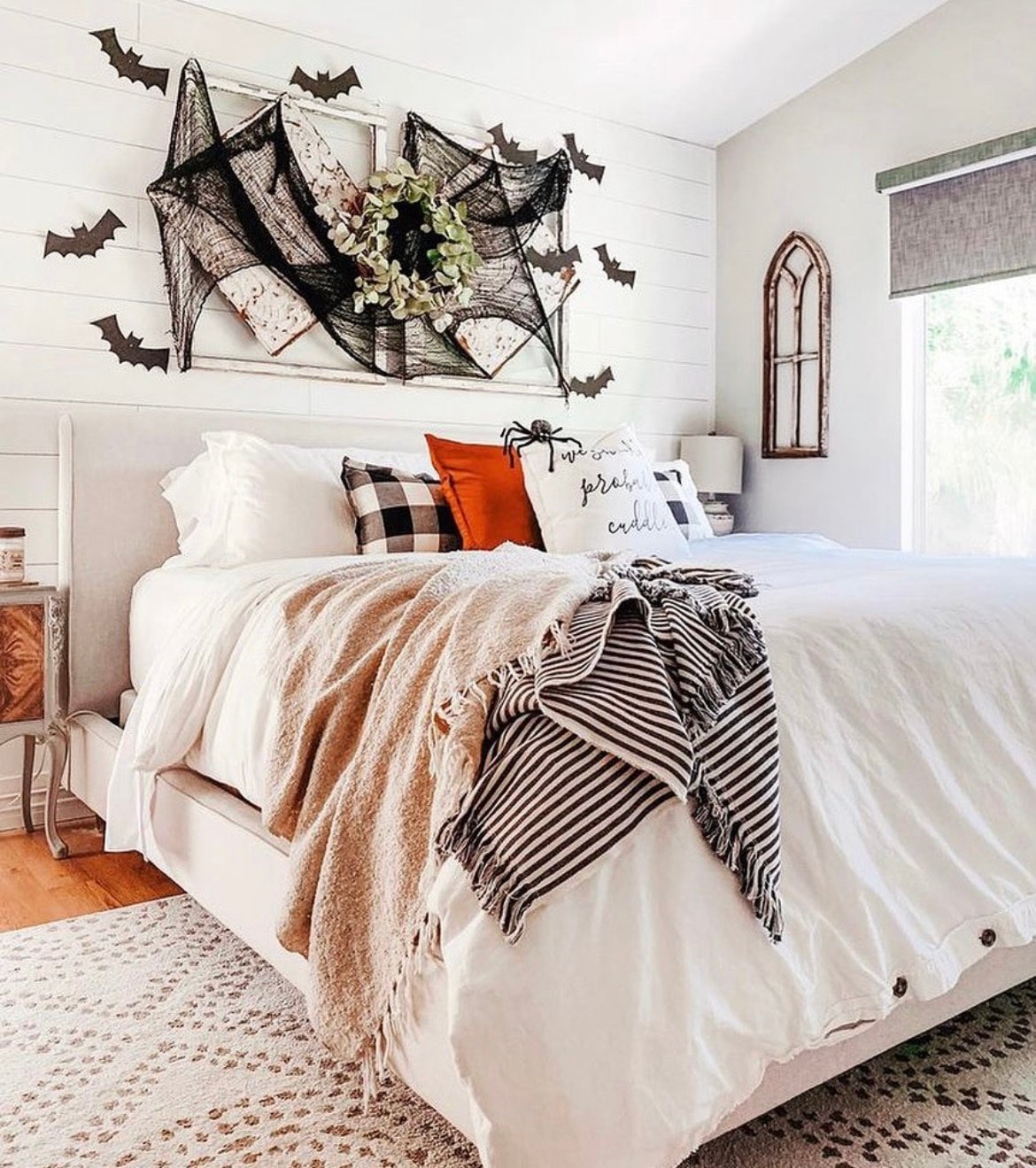 halloween bedroom 10