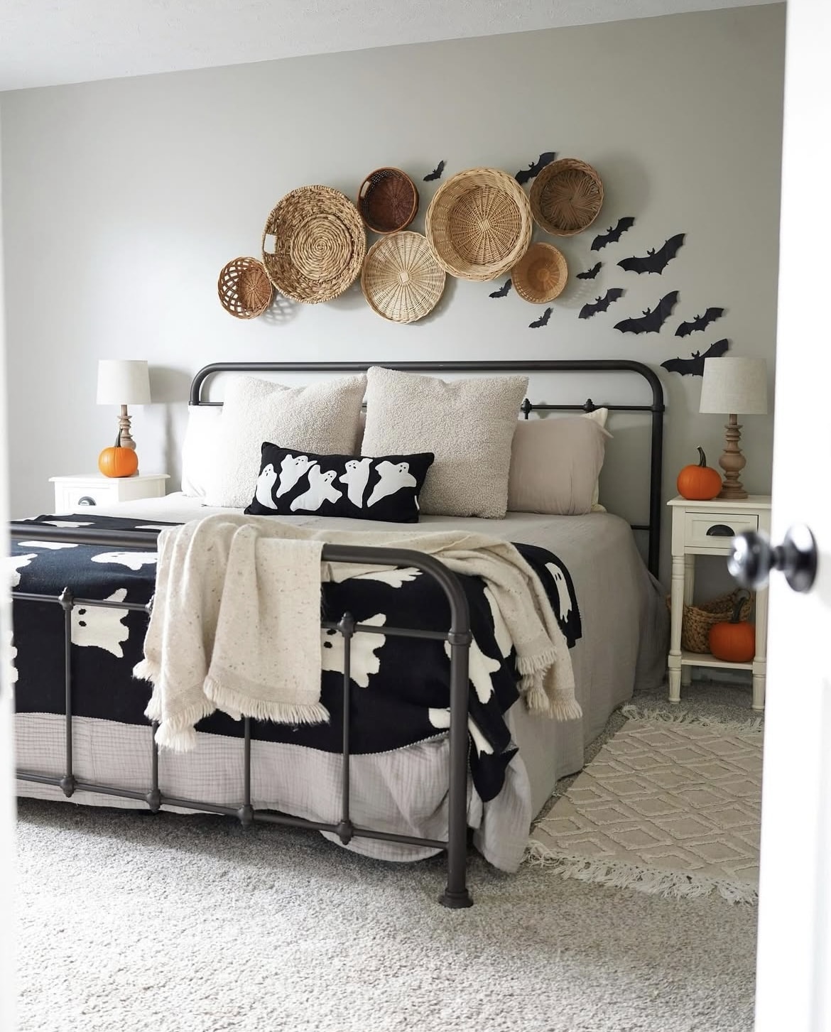 halloween bedroom 18