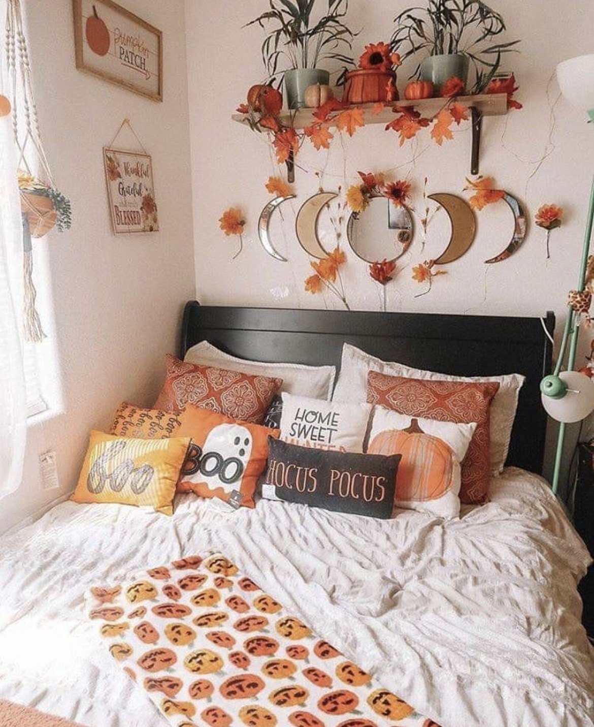 halloween bedroom 9