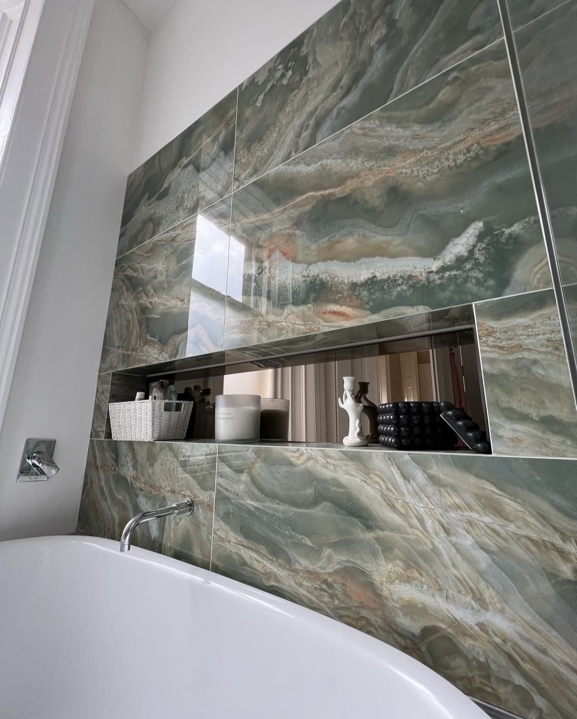 onyx tile 13