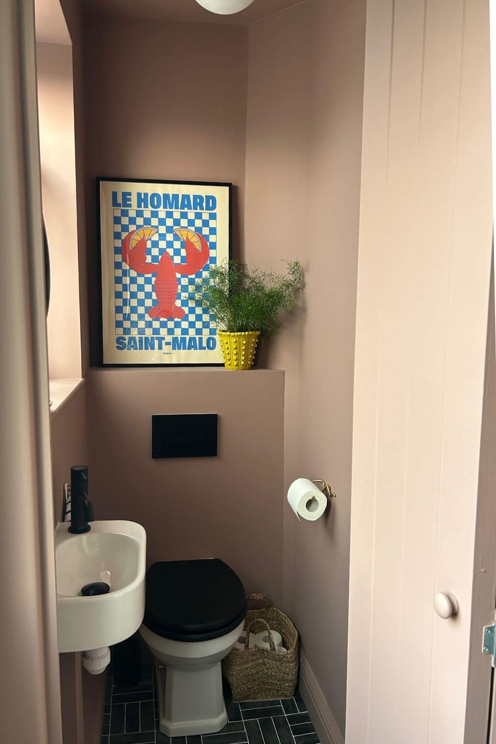 sulking room pink