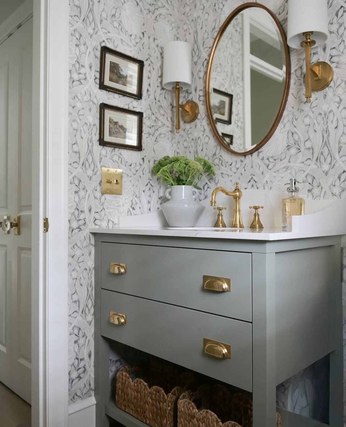 Benjamin Moore bathroom colours 1