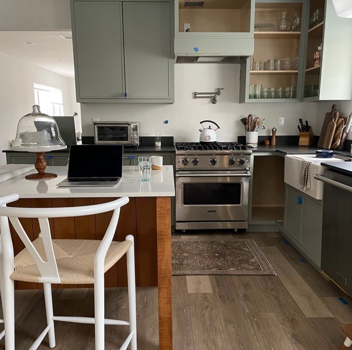 farrow and ball pigeon kitchen 17