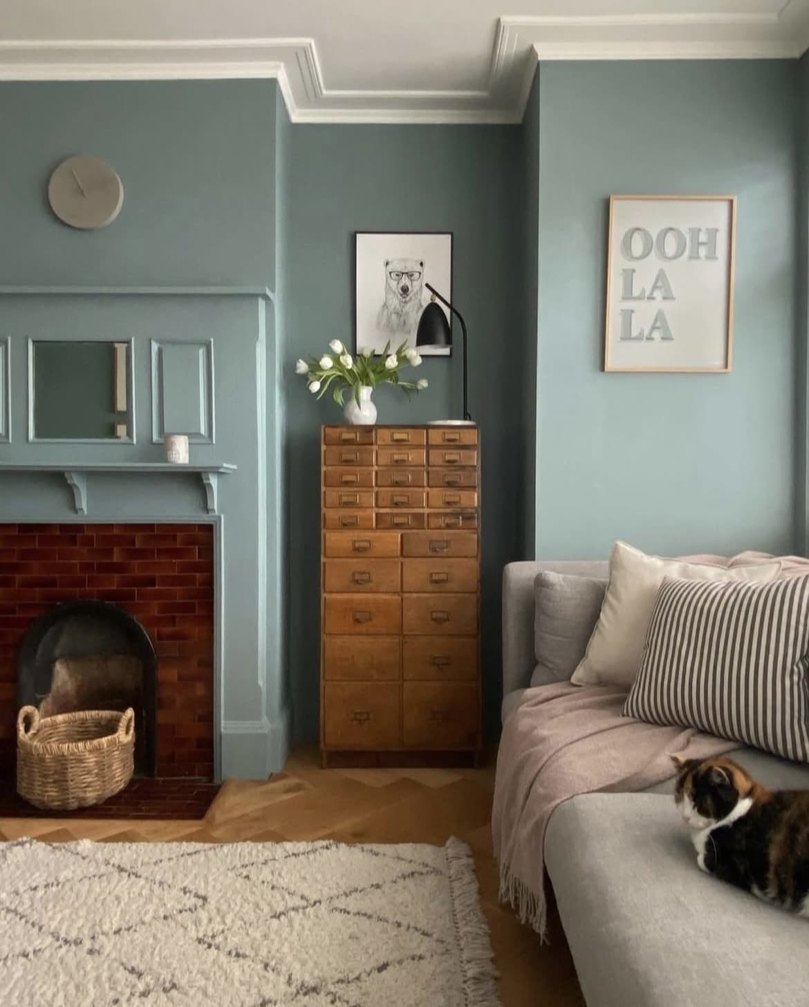 oval room blue 10