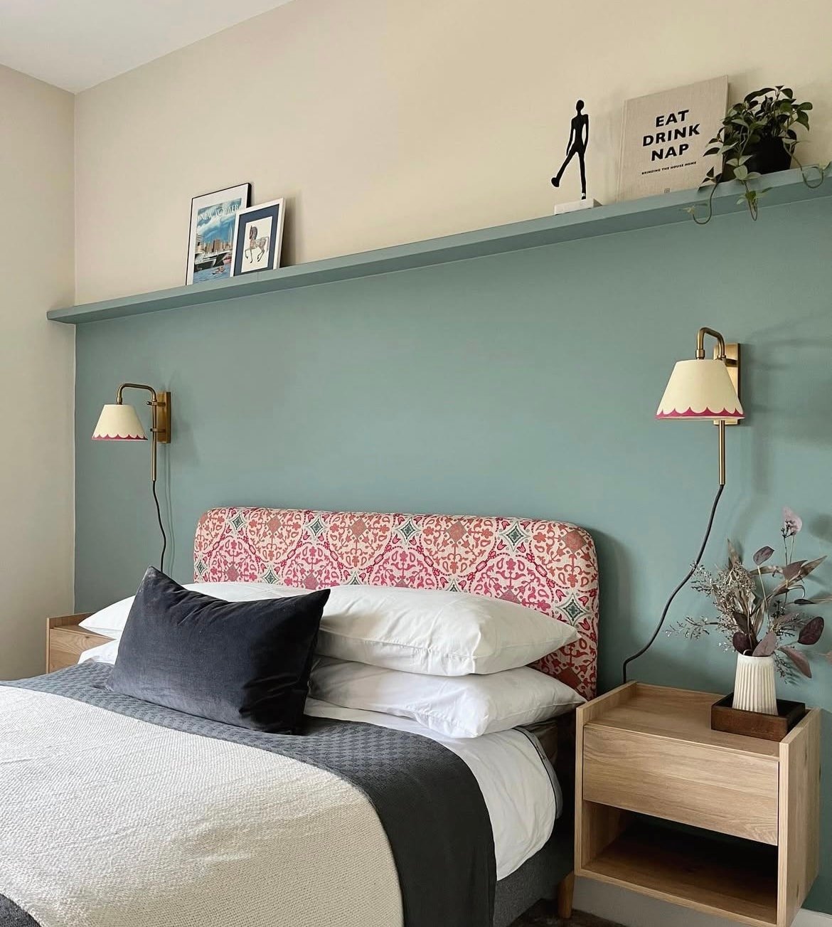 oval room blue 13