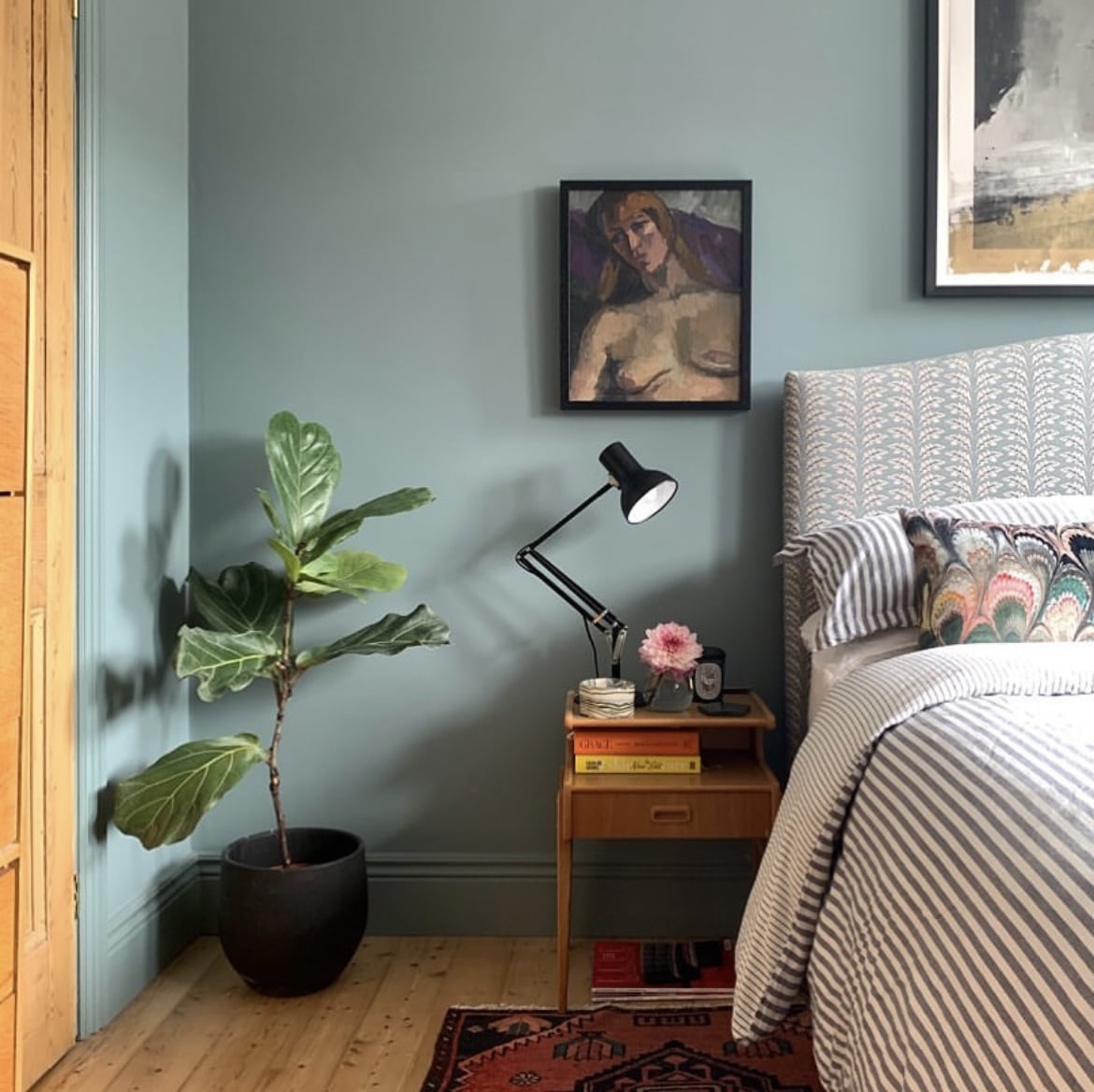 oval room blue 2