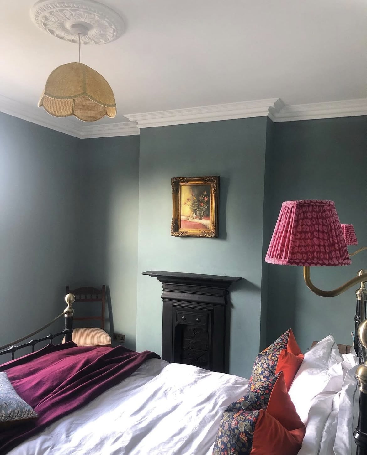 oval room blue 3