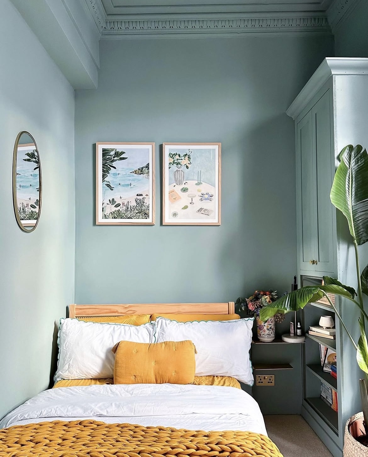 oval room blue 7