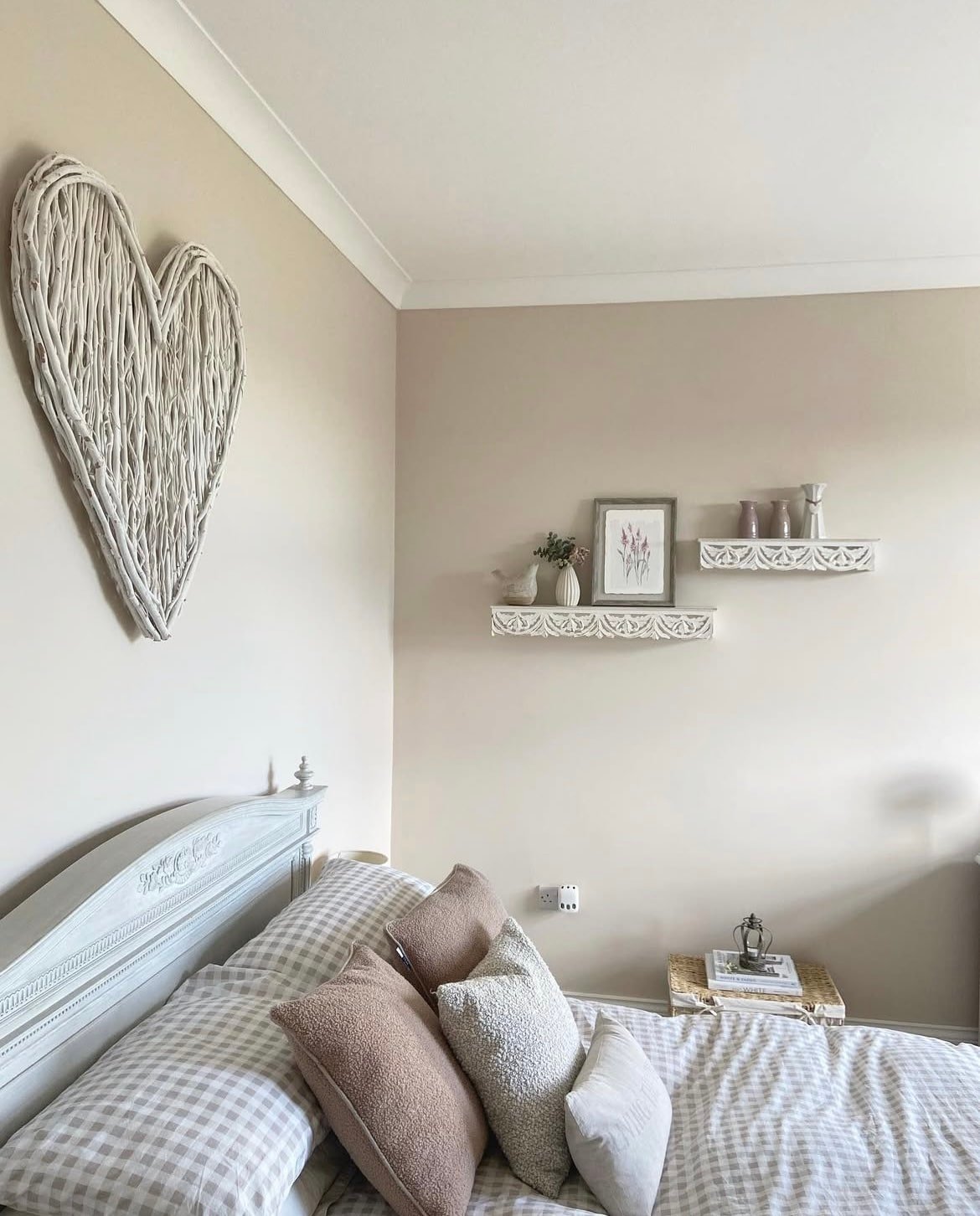 dulux natural hessian