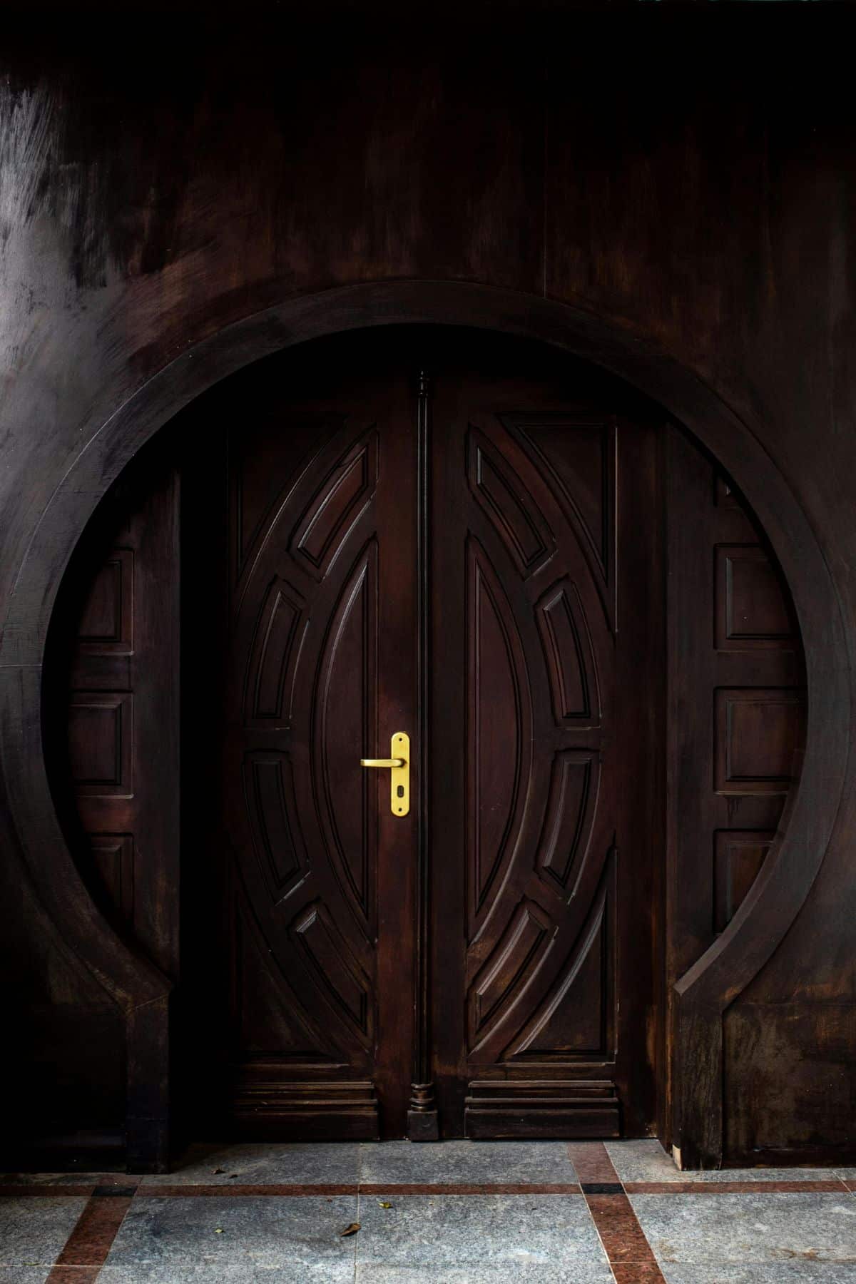 dark entryway 3