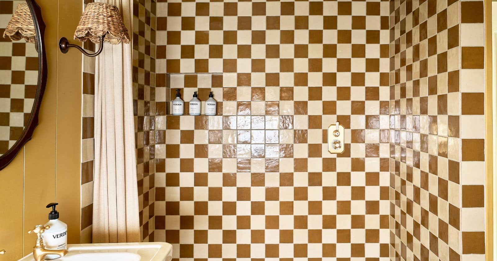 dark neutral bathroom ideas